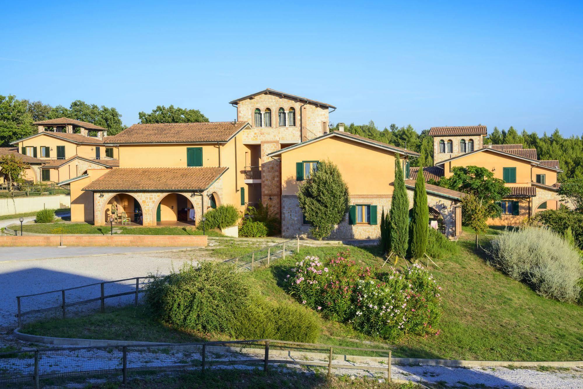 Pian Dei Mucini Resort Il Borgo Маса Маритима Екстериор снимка